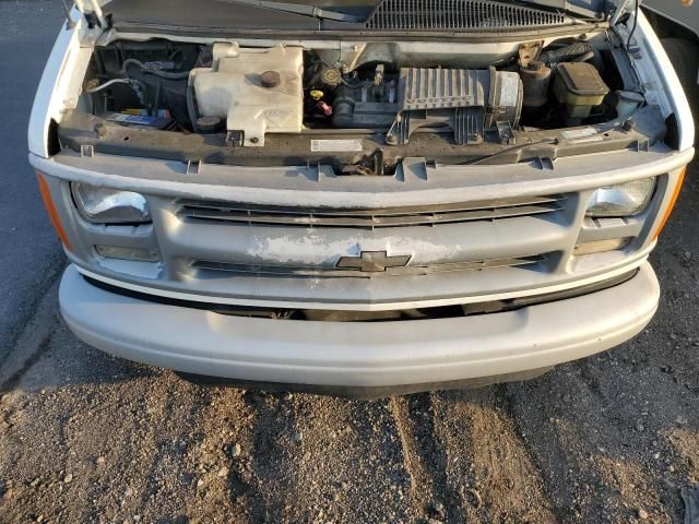 2001 Chevrolet Express Cutaway G3500