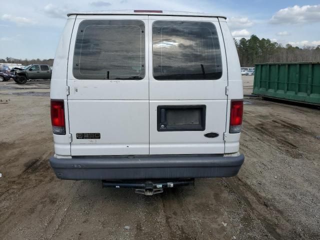 2004 Ford Econoline E350 Super Duty Wagon