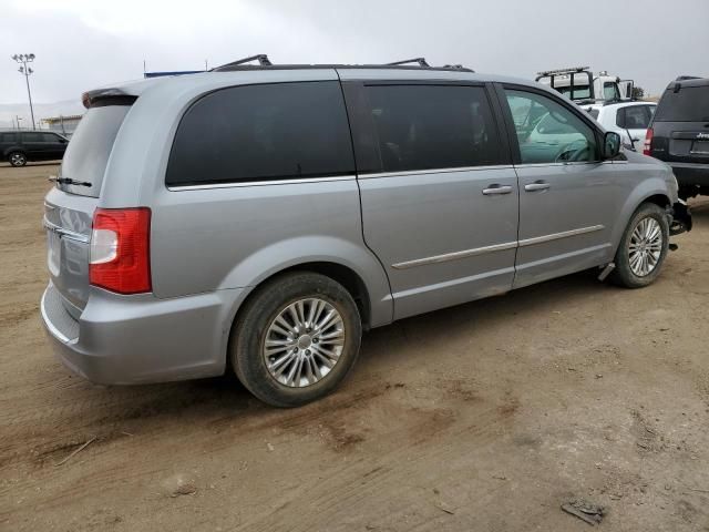 2015 Chrysler Town & Country Touring L