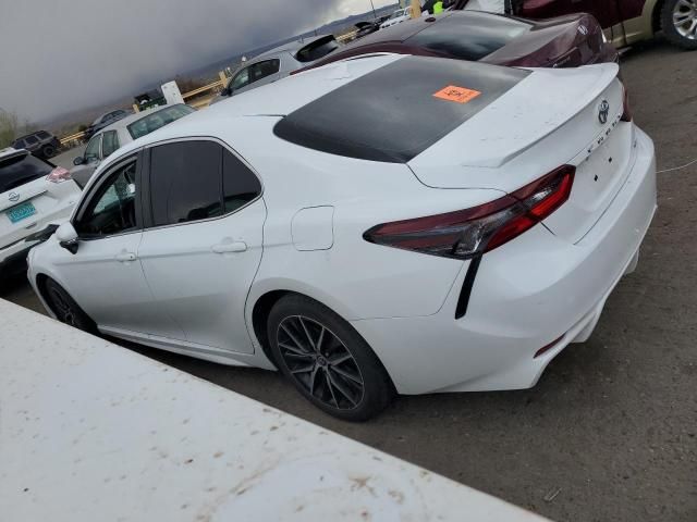 2022 Toyota Camry SE