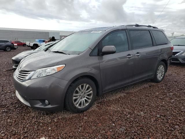 2015 Toyota Sienna XLE