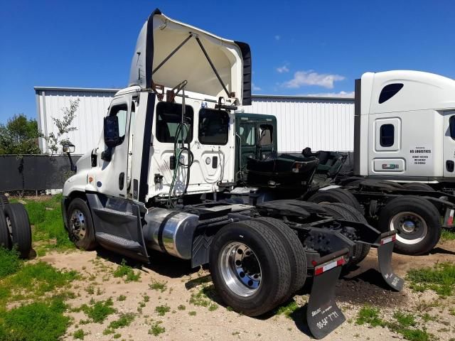 2016 Freightliner Cascadia 125