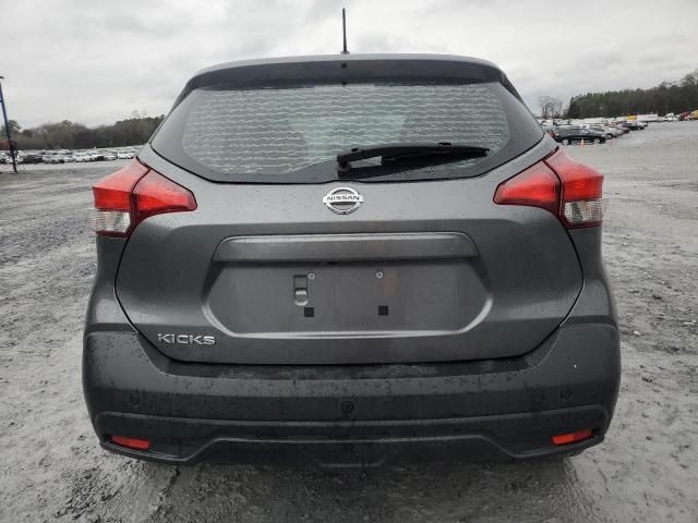 2019 Nissan Kicks S