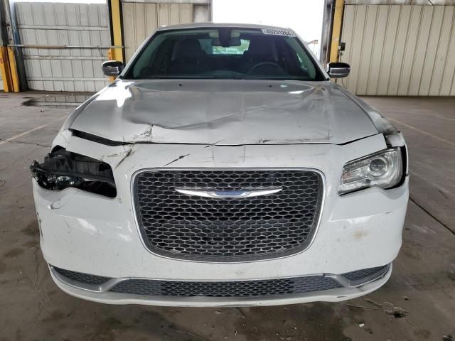 2018 Chrysler 300 Touring