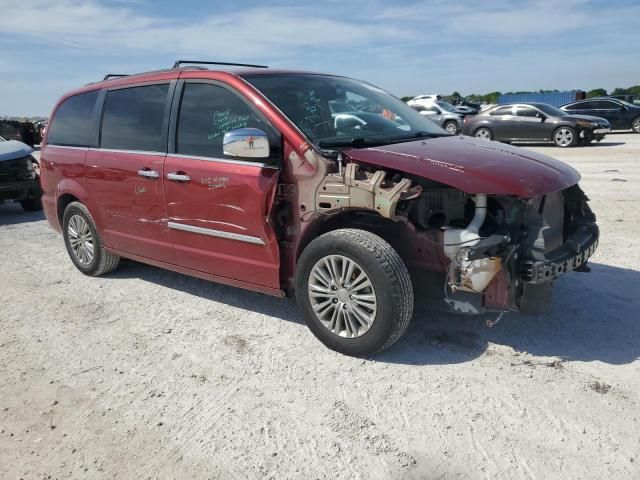 2016 Chrysler Town & Country Touring L