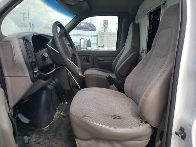 2001 GMC Savana Cutaway G3500