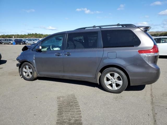 2014 Toyota Sienna LE