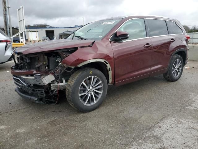 2017 Toyota Highlander SE