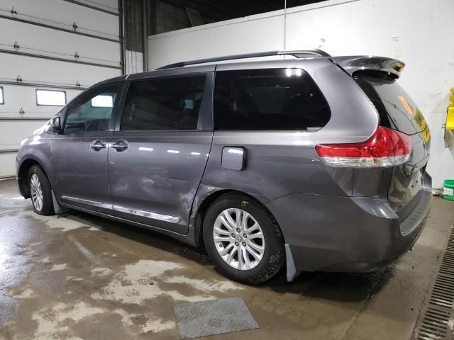 2014 Toyota Sienna XLE