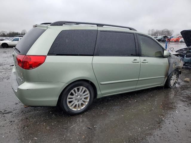 2010 Toyota Sienna XLE