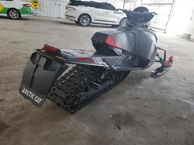 2022 Arctic Cat Riot