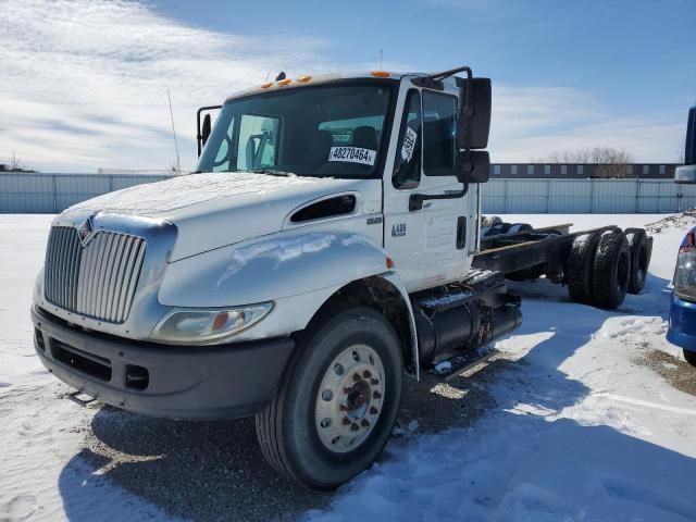 2004 International 4000 4400