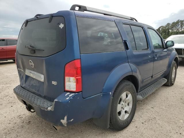 2005 Nissan Pathfinder LE