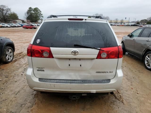 2007 Toyota Sienna XLE