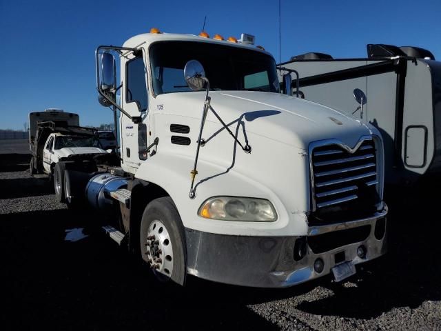 2011 Mack 600 CXU600