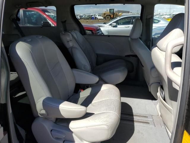 2011 Toyota Sienna XLE