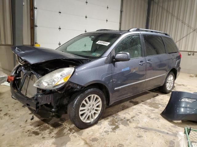 2010 Toyota Sienna XLE