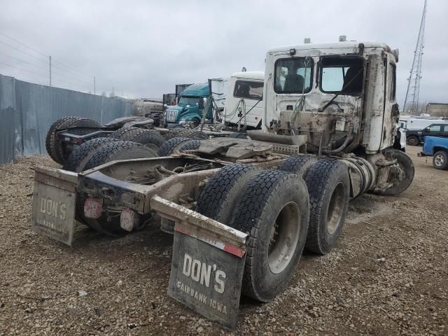 2012 Freightliner Cascadia 125