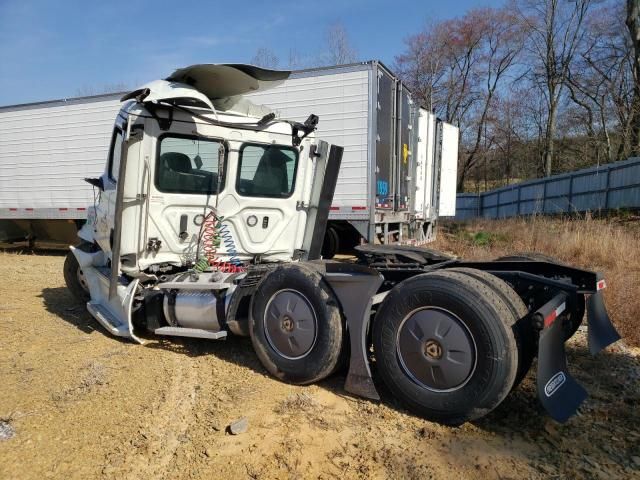 2019 Freightliner Cascadia 126