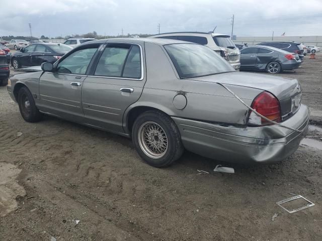 2001 Ford Crown Victoria