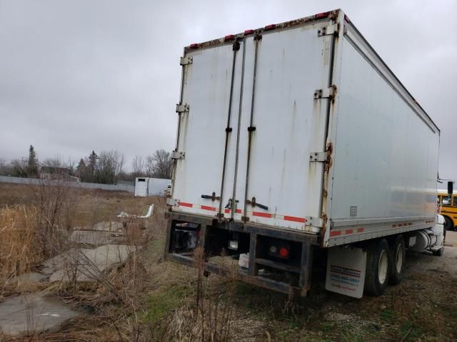 2005 Freightliner Columbia 112