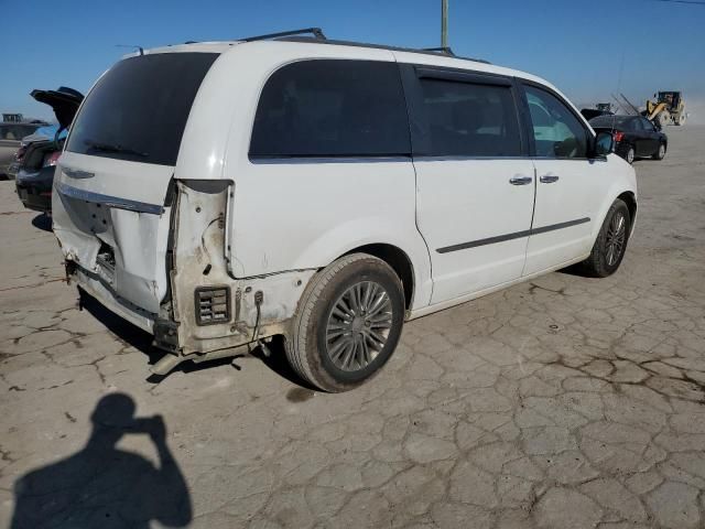 2013 Chrysler Town & Country Touring L