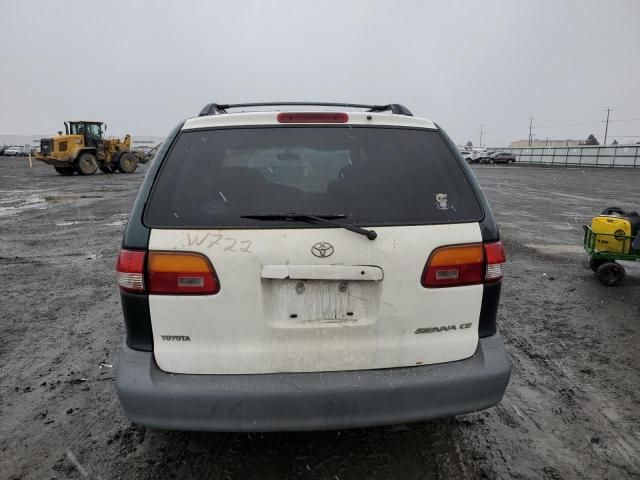 2001 Toyota Sienna LE