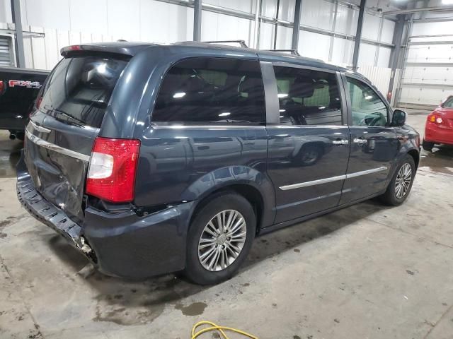 2014 Chrysler Town & Country Touring L