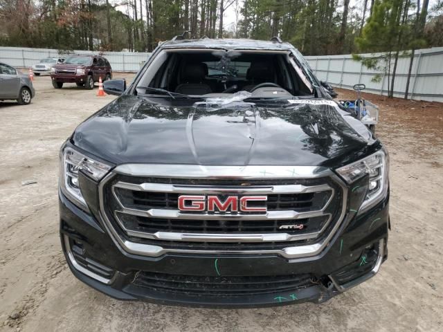 2022 GMC Terrain AT4