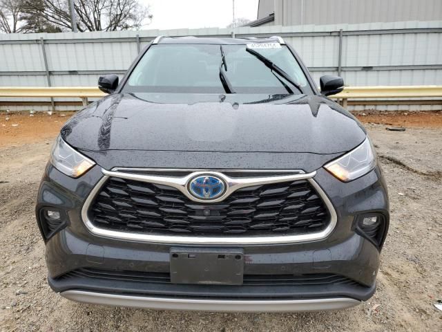 2021 Toyota Highlander Hybrid Platinum