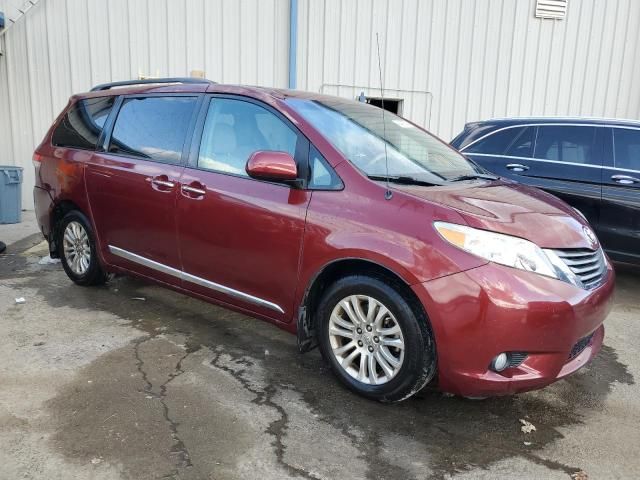 2014 Toyota Sienna XLE