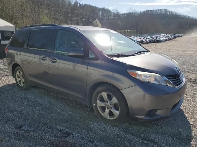 2014 Toyota Sienna LE