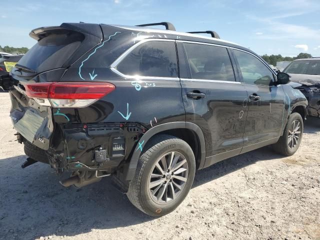 2019 Toyota Highlander SE