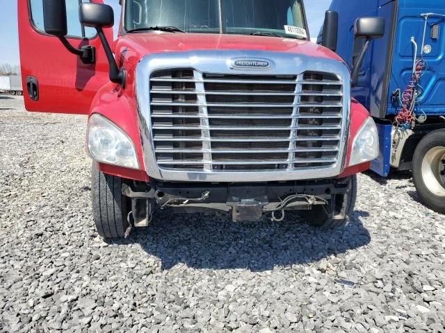 2013 Freightliner Cascadia 125