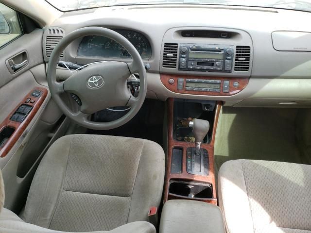 2004 Toyota Camry LE