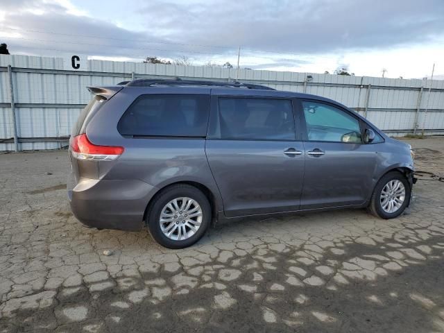 2011 Toyota Sienna XLE