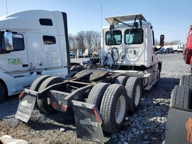 2020 Freightliner Cascadia 125