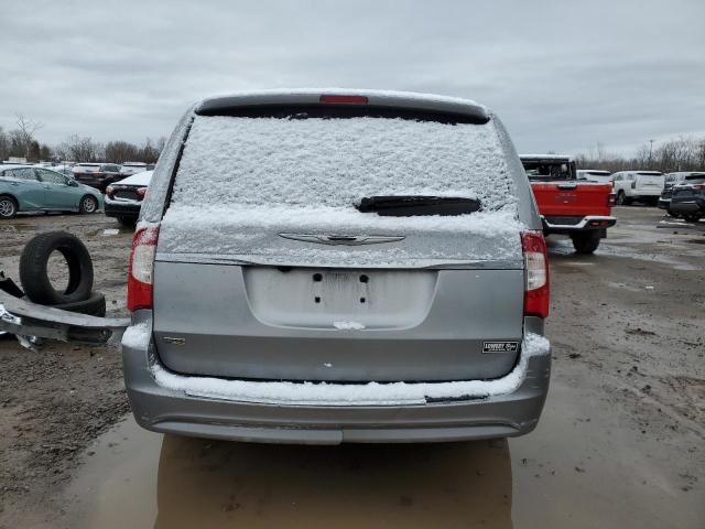 2016 Chrysler Town & Country Touring