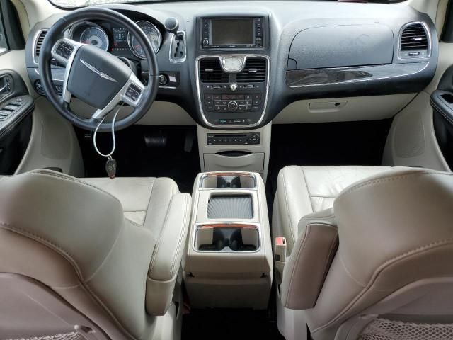 2011 Chrysler Town & Country Limited