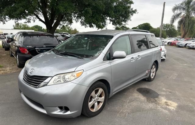 2011 Toyota Sienna LE