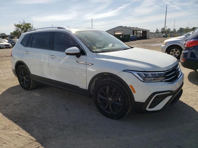 2022 Volkswagen Tiguan SE