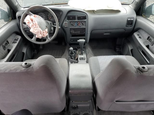 1996 Nissan Pathfinder LE