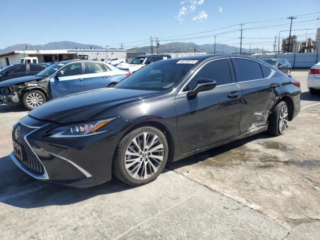 2021 Lexus ES 300H