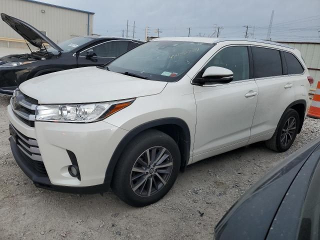 2018 Toyota Highlander SE