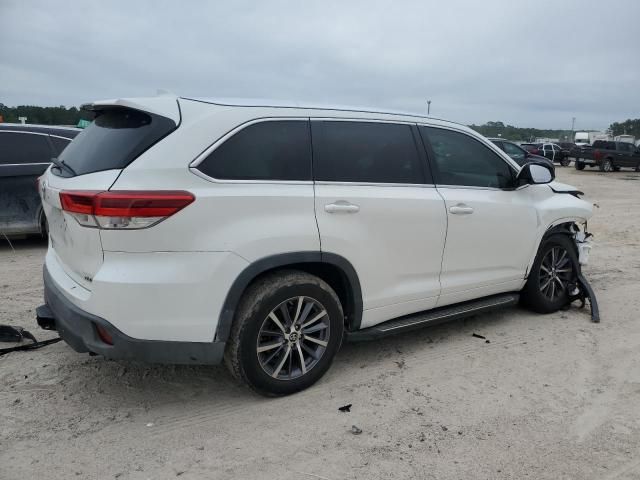 2017 Toyota Highlander SE