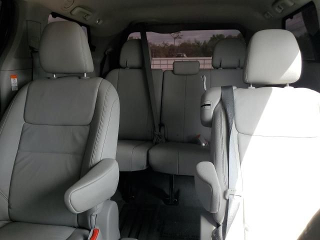 2016 Toyota Sienna XLE