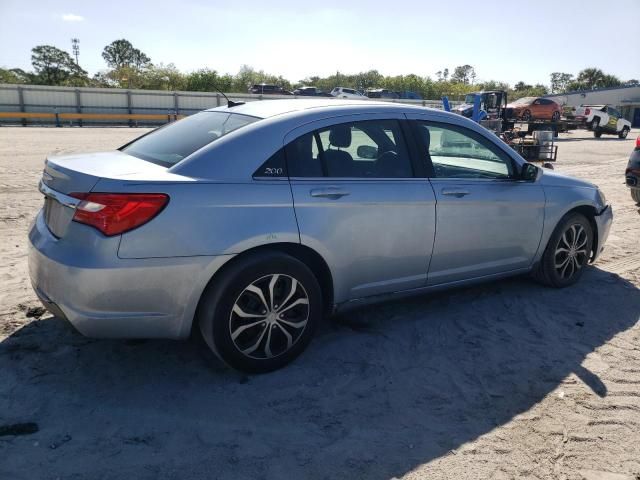 2014 Chrysler 200 LX