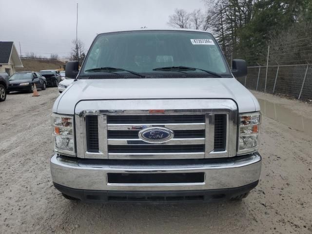 2013 Ford Econoline E350 Super Duty Wagon