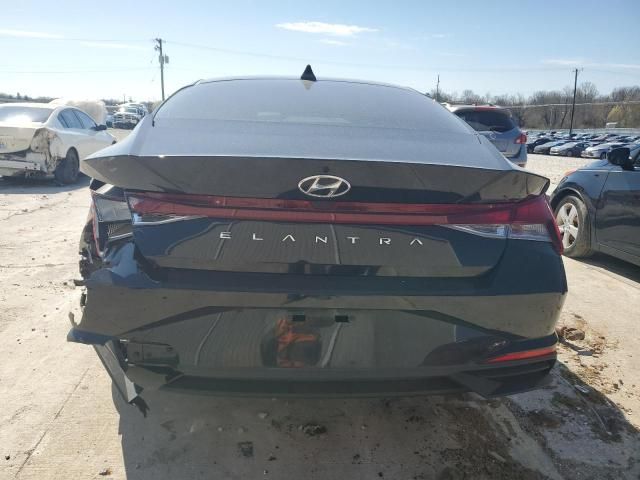 2023 Hyundai Elantra SE