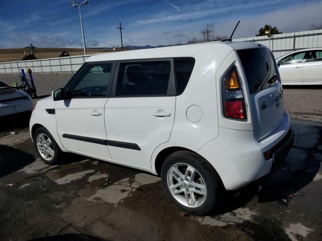 2011 KIA Soul +